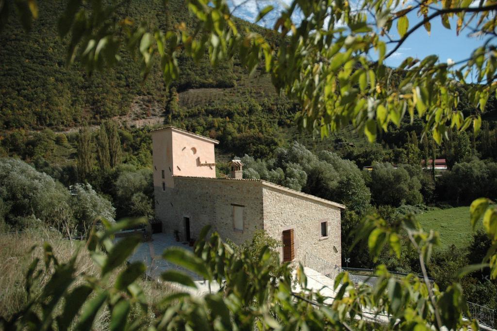 Villa Agriturismo Casale La Palombara Cerreto di Spoleto Exterior foto